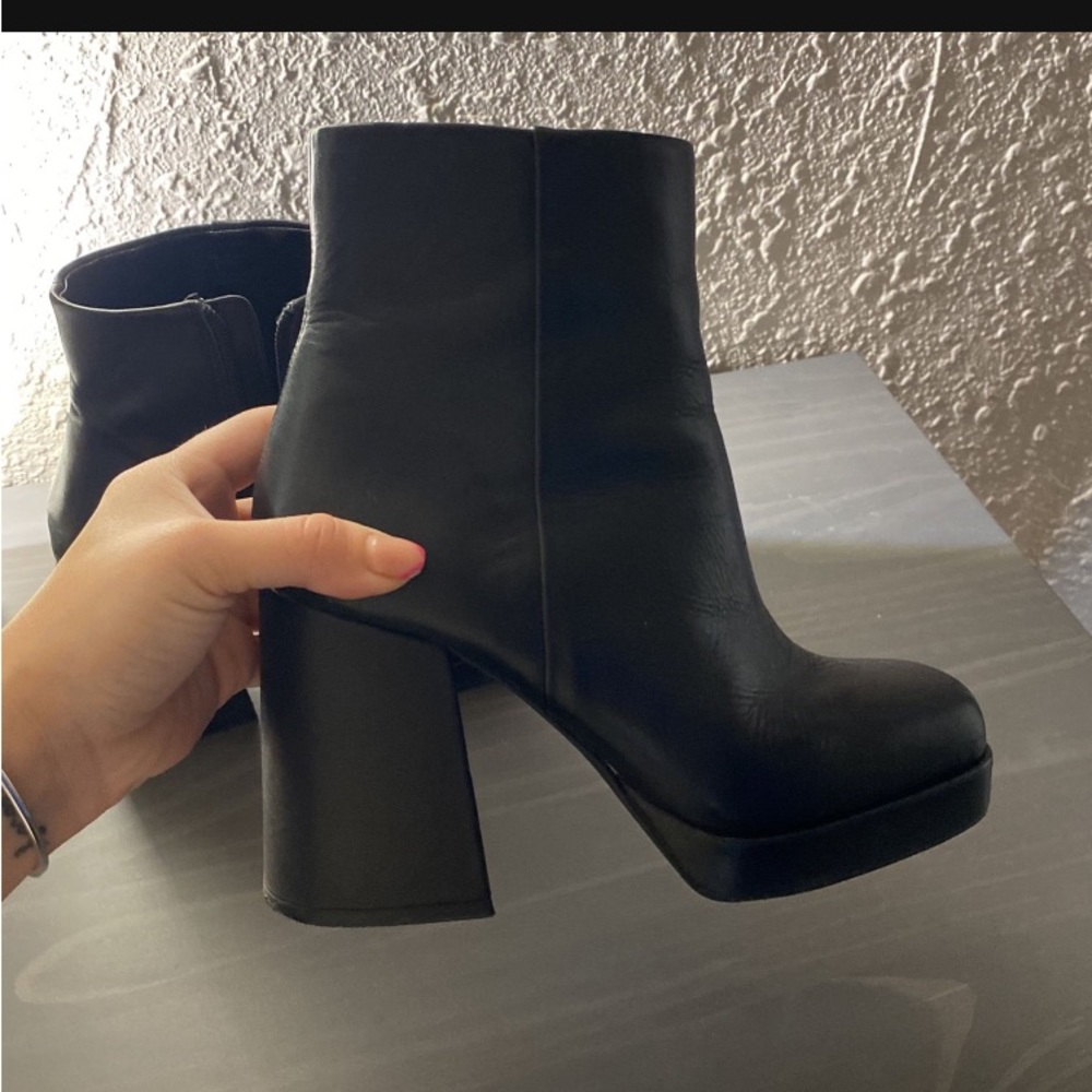 Steve Madden thick Platform boots